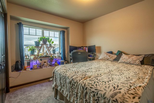 579 QUINTON LN, Box Elder, SD 57719