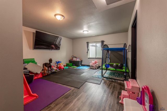 579 QUINTON LN, Box Elder, SD 57719