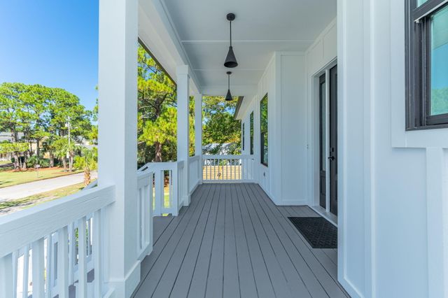 22 Shalimar Drive, Shalimar, FL 32579