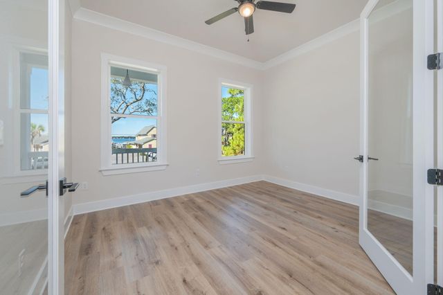 22 Shalimar Drive, Shalimar, FL 32579