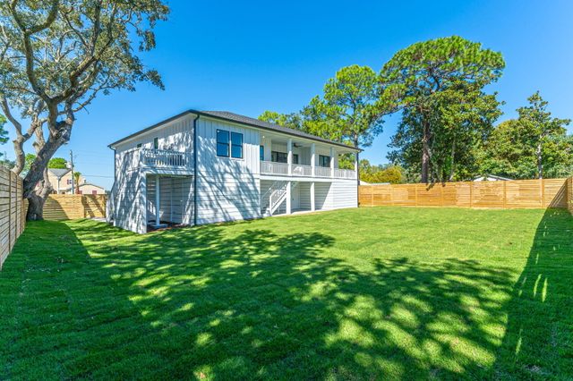 22 Shalimar Drive, Shalimar, FL 32579