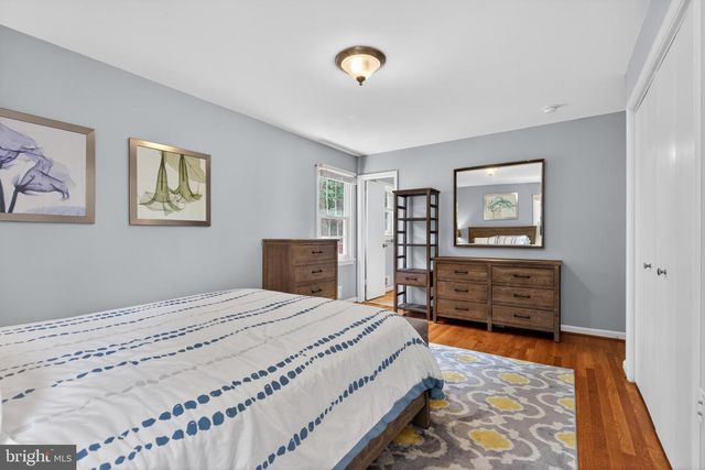 9801 MEADOW VALLEY DR, Vienna, VA 22181