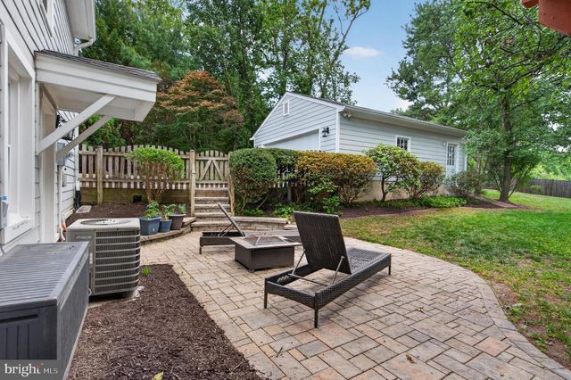 9801 MEADOW VALLEY DR, Vienna, VA 22181