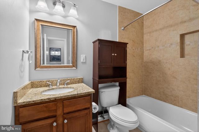 9801 MEADOW VALLEY DR, Vienna, VA 22181