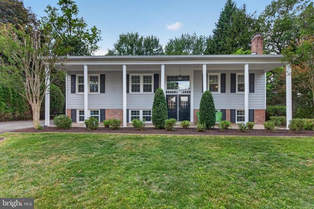 9801 MEADOW VALLEY DR, Vienna, VA 22181