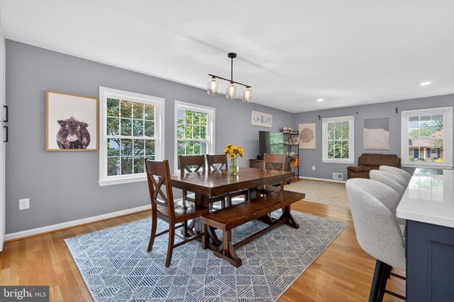 9801 MEADOW VALLEY DR, Vienna, VA 22181