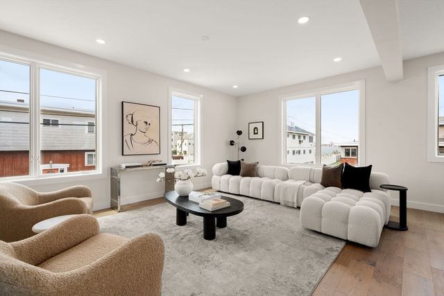 11 Billow Ave 11, Revere, MA 02151