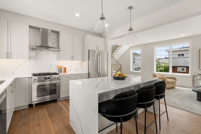 11 Billow Ave 11, Revere, MA 02151