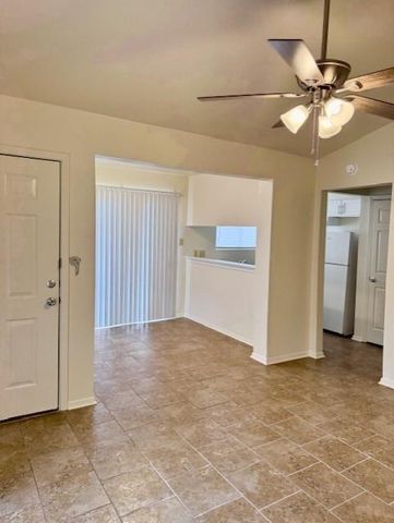 2807-A Parker LN A, Austin, TX 78741