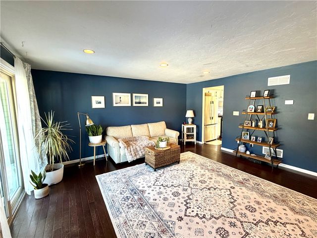 200 Heroux Boulevard 406, Cumberland, RI 02864