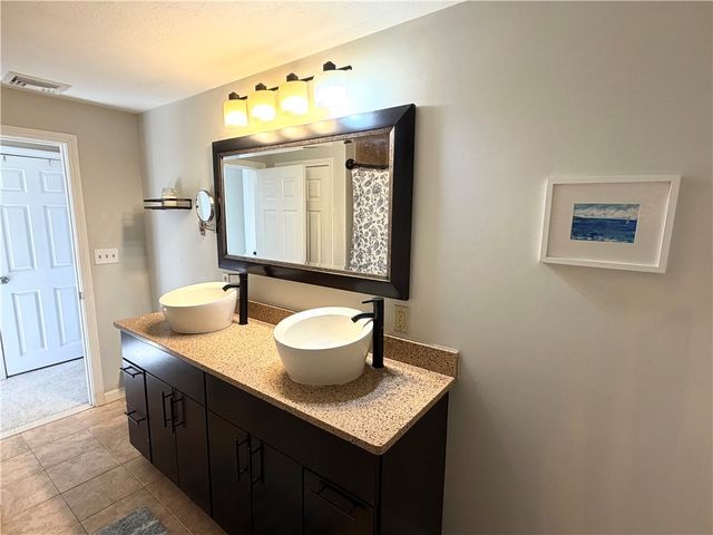 200 Heroux Boulevard 406, Cumberland, RI 02864