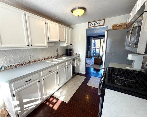 200 Heroux Boulevard 406, Cumberland, RI 02864