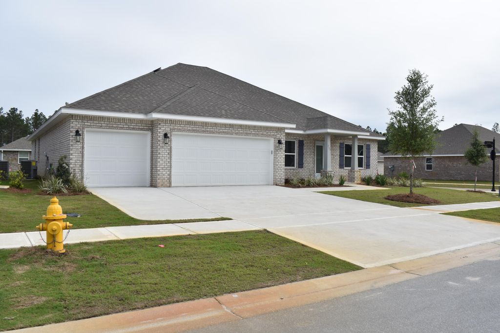 173 Picnic Place, Freeport, FL 32439