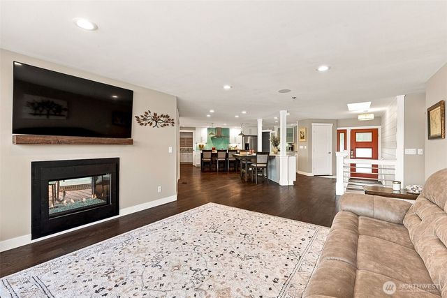 5508 South Bay Terrace Drive NE, Olympia, WA 98516