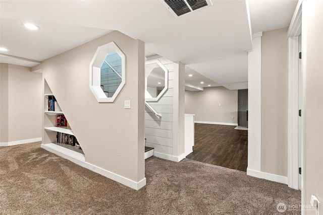 5508 South Bay Terrace Drive NE, Olympia, WA 98516