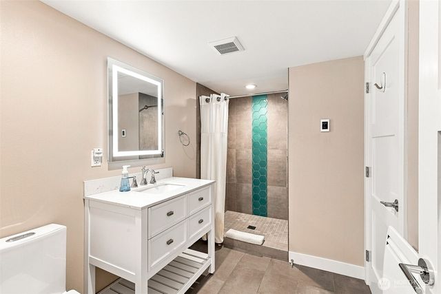 5508 South Bay Terrace Drive NE, Olympia, WA 98516