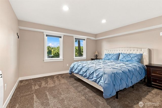 5508 South Bay Terrace Drive NE, Olympia, WA 98516