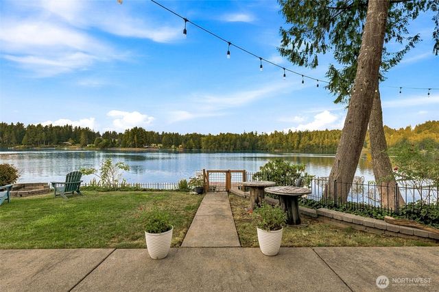 5508 South Bay Terrace Drive NE, Olympia, WA 98516