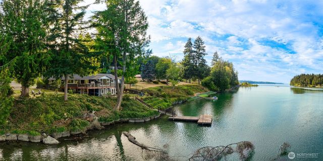 5508 South Bay Terrace Drive NE, Olympia, WA 98516