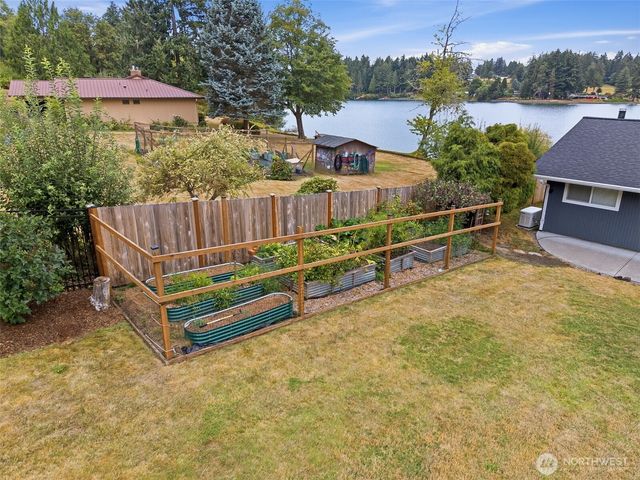 5508 South Bay Terrace Drive NE, Olympia, WA 98516