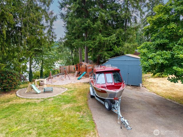 5508 South Bay Terrace Drive NE, Olympia, WA 98516