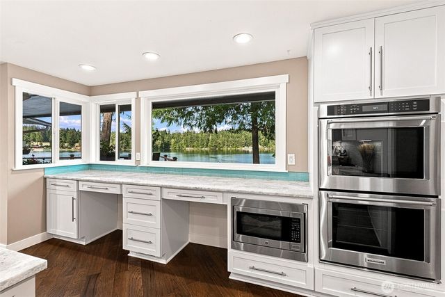 5508 South Bay Terrace Drive NE, Olympia, WA 98516
