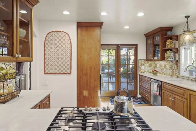 4661 50Th Street, San Diego, CA 92115