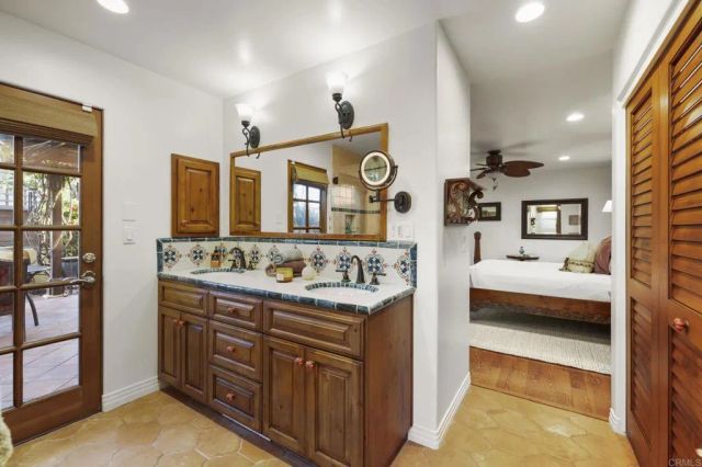 4661 50Th Street, San Diego, CA 92115