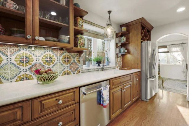 4661 50Th Street, San Diego, CA 92115