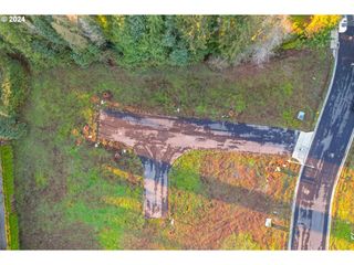 1475 -1487 Barn Ct, Woodburn, OR 97071