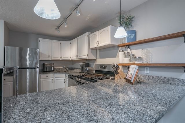 109 Pilgrim Rd 109, Haverhill, MA 01832