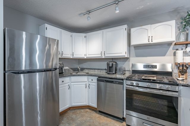 109 Pilgrim Rd 109, Haverhill, MA 01832