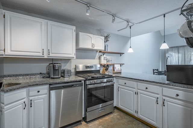 109 Pilgrim Rd 109, Haverhill, MA 01832