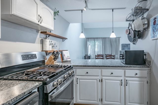 109 Pilgrim Rd 109, Haverhill, MA 01832