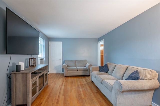 109 Pilgrim Rd 109, Haverhill, MA 01832