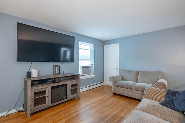 109 Pilgrim Rd 109, Haverhill, MA 01832