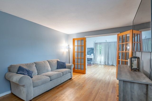 109 Pilgrim Rd 109, Haverhill, MA 01832