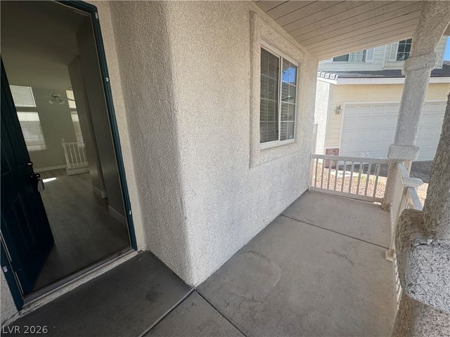 1521 Tillman Falls Avenue, Las Vegas, NV 89183