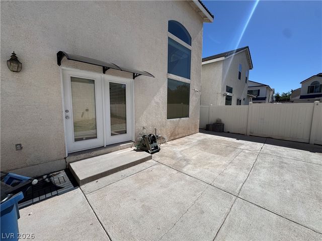 1521 Tillman Falls Avenue, Las Vegas, NV 89183