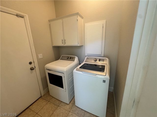 1521 Tillman Falls Avenue, Las Vegas, NV 89183