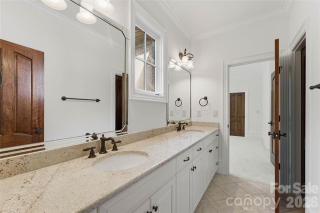 16849 Ashton Oaks Drive, Charlotte, NC 28278