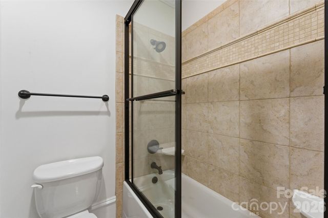 16849 Ashton Oaks Drive, Charlotte, NC 28278