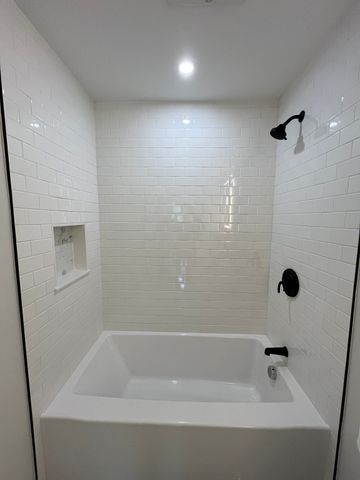 46 Emond St A, Northbridge, MA 01534