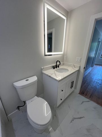 46 Emond St A, Northbridge, MA 01534