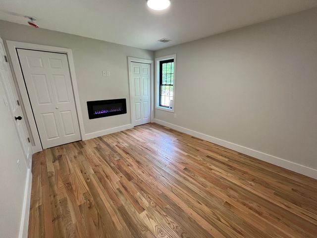 46 Emond St A, Northbridge, MA 01534