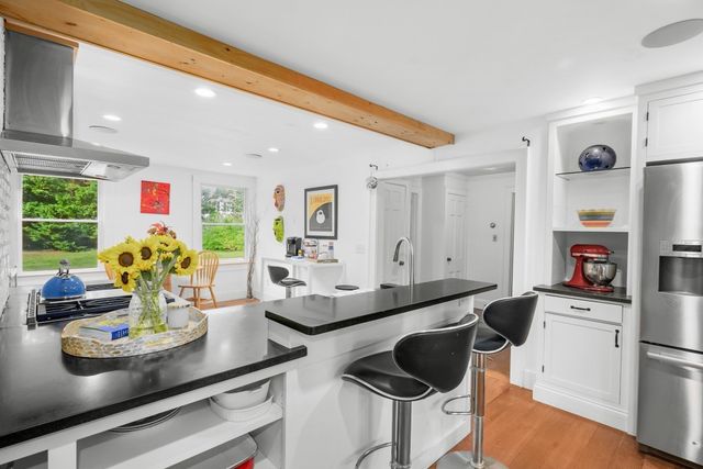 204 Waquoit Hwy, Falmouth, MA 02536