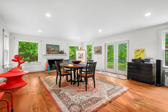 204 Waquoit Hwy, Falmouth, MA 02536