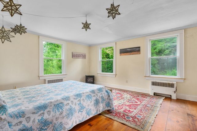 204 Waquoit Hwy, Falmouth, MA 02536