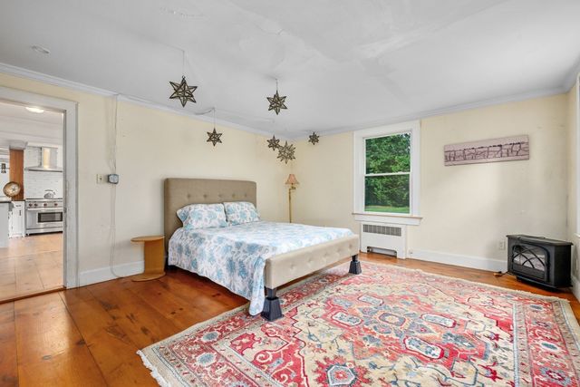 204 Waquoit Hwy, Falmouth, MA 02536