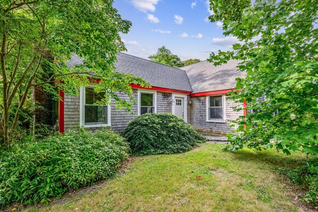 204 Waquoit Hwy, Falmouth, MA 02536